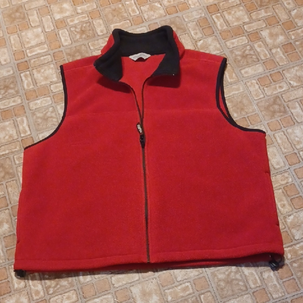Eddie Bauer Men's Vibrant Burgundy Vest with Black Trim Xlarge Fleece